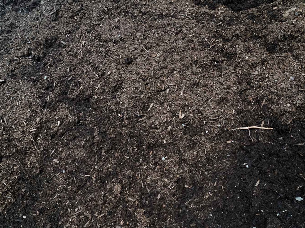 Bark, Wood Chips, Hogged Fuel Sunland Bark and Topsoil