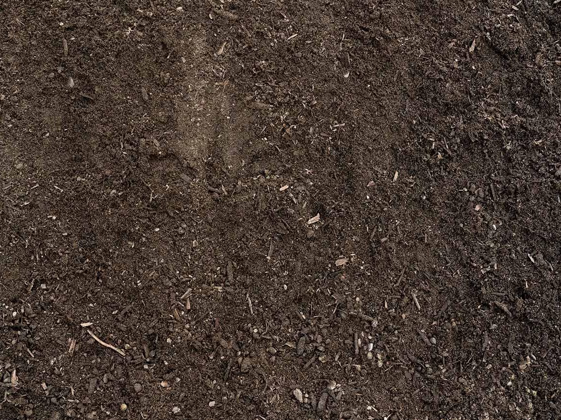 Topsoil C Lawn Mix Screened blend of sandy loam & compost for lawns