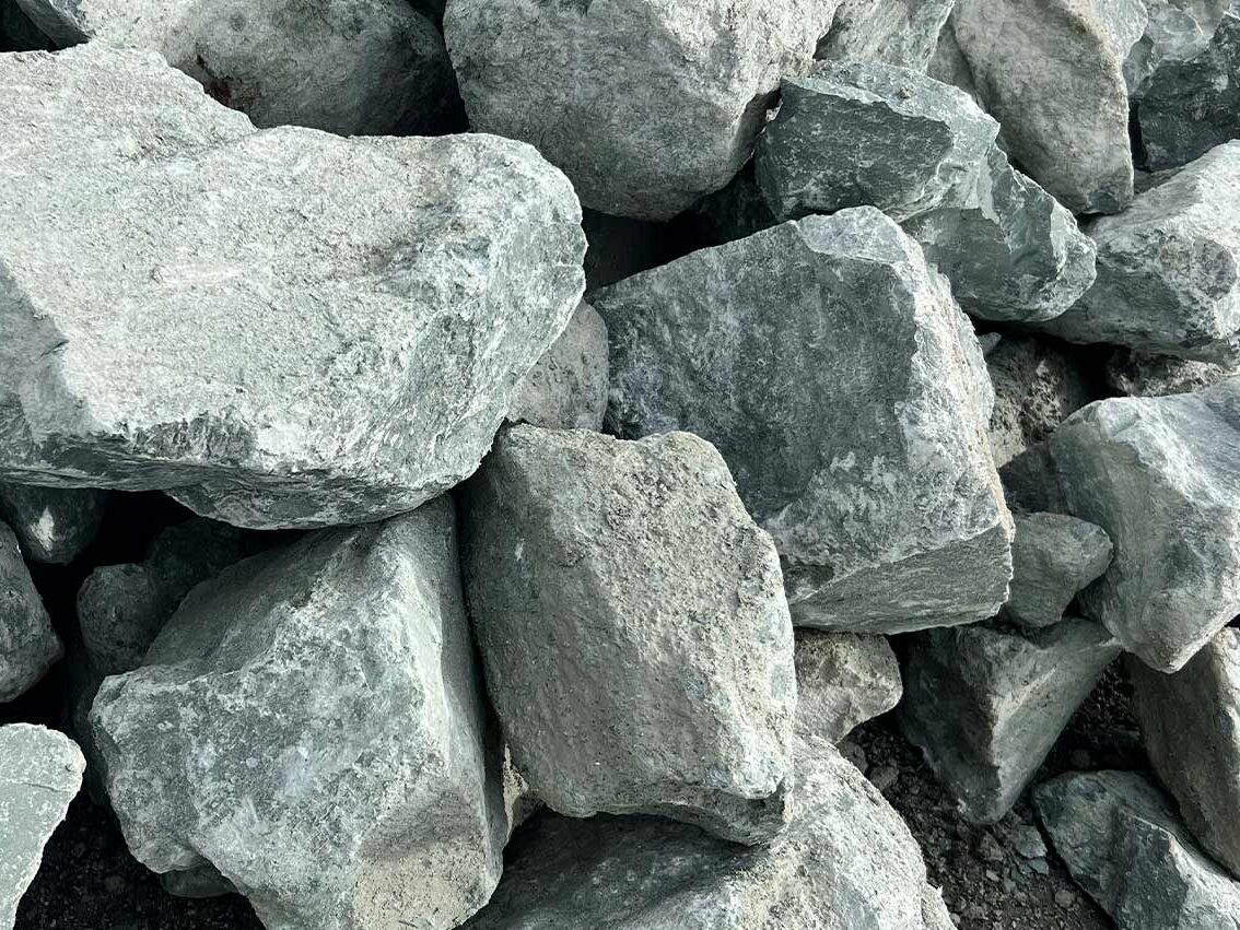Bland Rocks Crushed rock, Round Rock, Sand | Sunland Bark and Topsoil